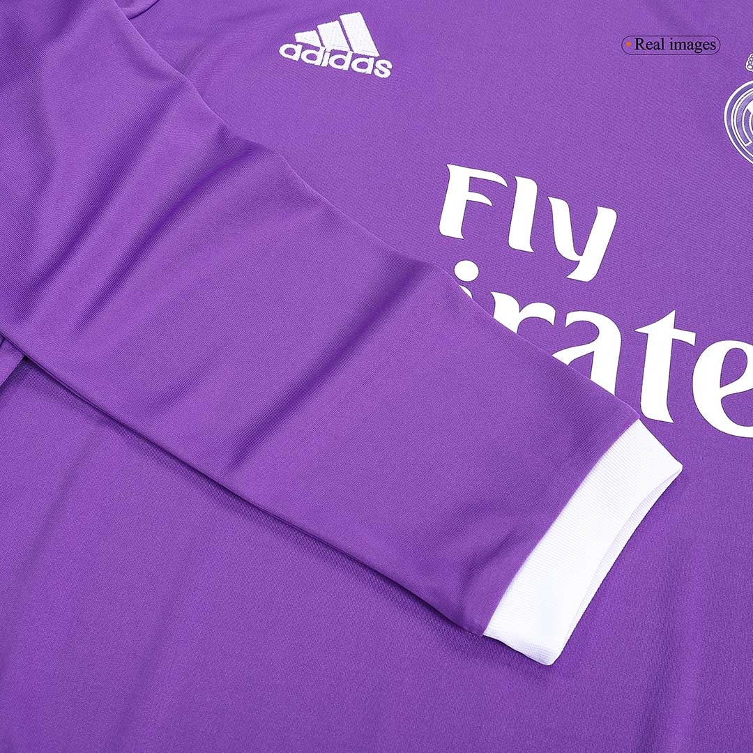 Camiseta Retro 2016/17 Modrić #19 Real Madrid Manga Larga