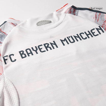 Camiseta Auténtica UPAMECANO #2 Bayern Munich 2025/26 Segunda Equipación - Version Jugador