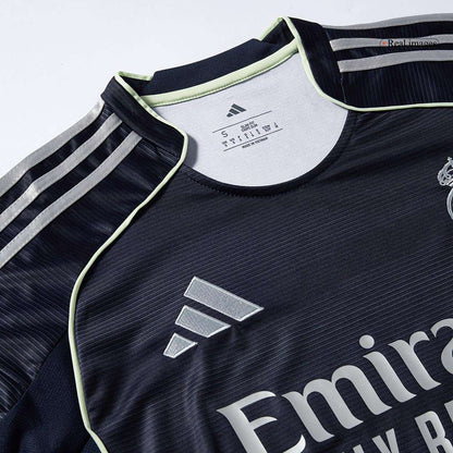 Camiseta VALVERDE #8 Real Madrid 2025/26 Segunda Equipación-Versión Hincha