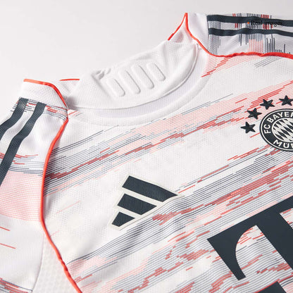 Camiseta Auténtica UPAMECANO #2 Bayern Munich 2025/26 Segunda Equipación - Version Jugador