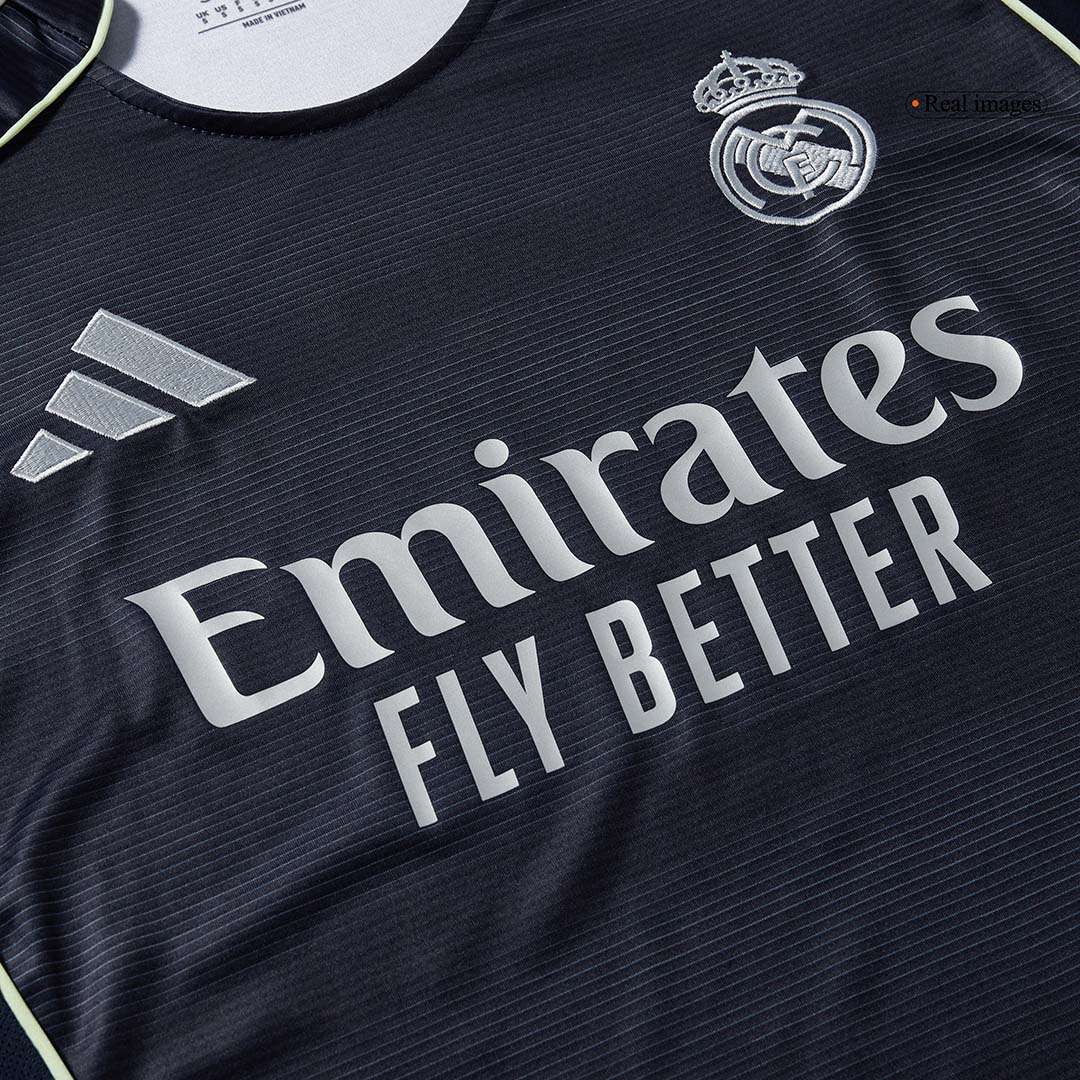 Camiseta VALVERDE #8 Real Madrid 2025/26 Segunda Equipación-Versión Hincha