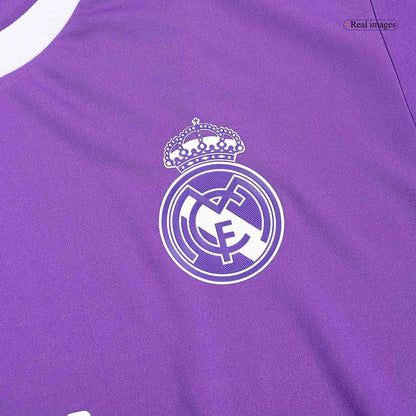 Camiseta Retro 2016/17 Modrić #19 Real Madrid Manga Larga