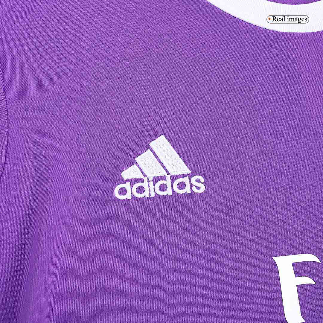 Camiseta Retro 2016/17 Modrić #19 Real Madrid Manga Larga